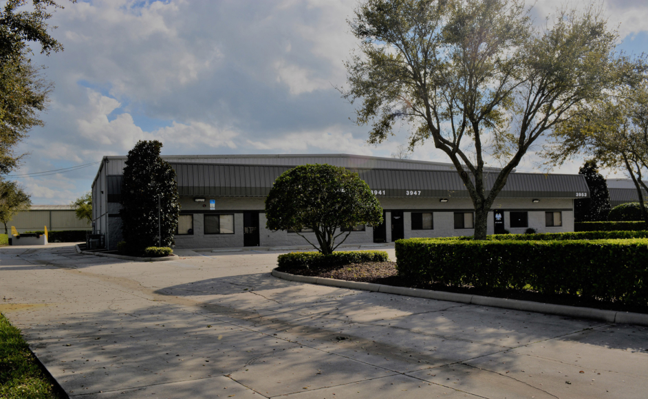 Photo of 1 story commercial warehouse property